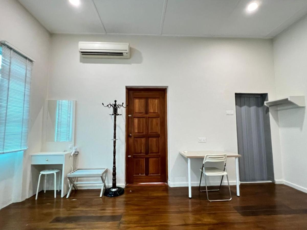 Myroom Georgetown, Off Jalan Burma, Gurney Drive Extérieur photo